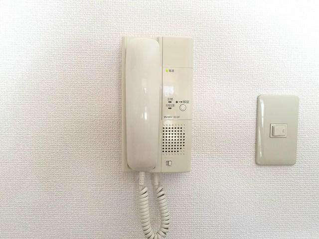 インターホン