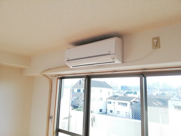 リビングエアコン