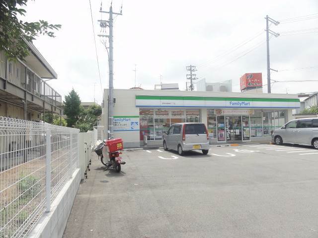 コンビ二：ﾌｧﾐﾘｰﾏｰﾄ 堺百舌鳥梅町二丁店　698m
