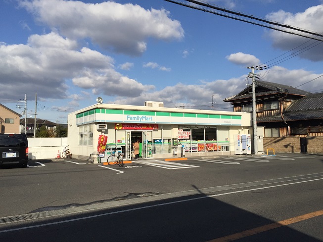 コンビ二：ﾌｧﾐﾘｰﾏｰﾄ 岸和田岡山町店　1382m