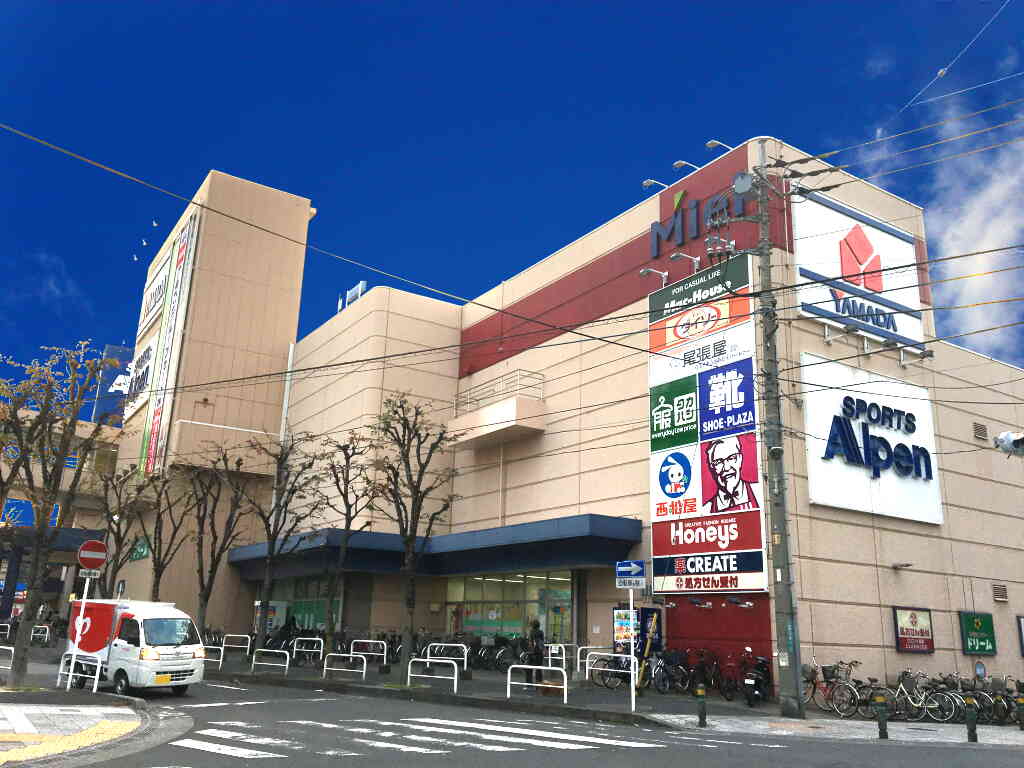 ショッピング施設：川口元郷駅前ｼｮｯﾋﾟﾝｸﾞｾﾝﾀｰ Miel(ﾐｴﾙ)かわぐち　883m