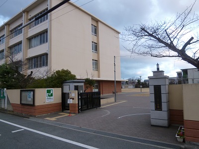 小学校：泉大津市立戎小学校　126m