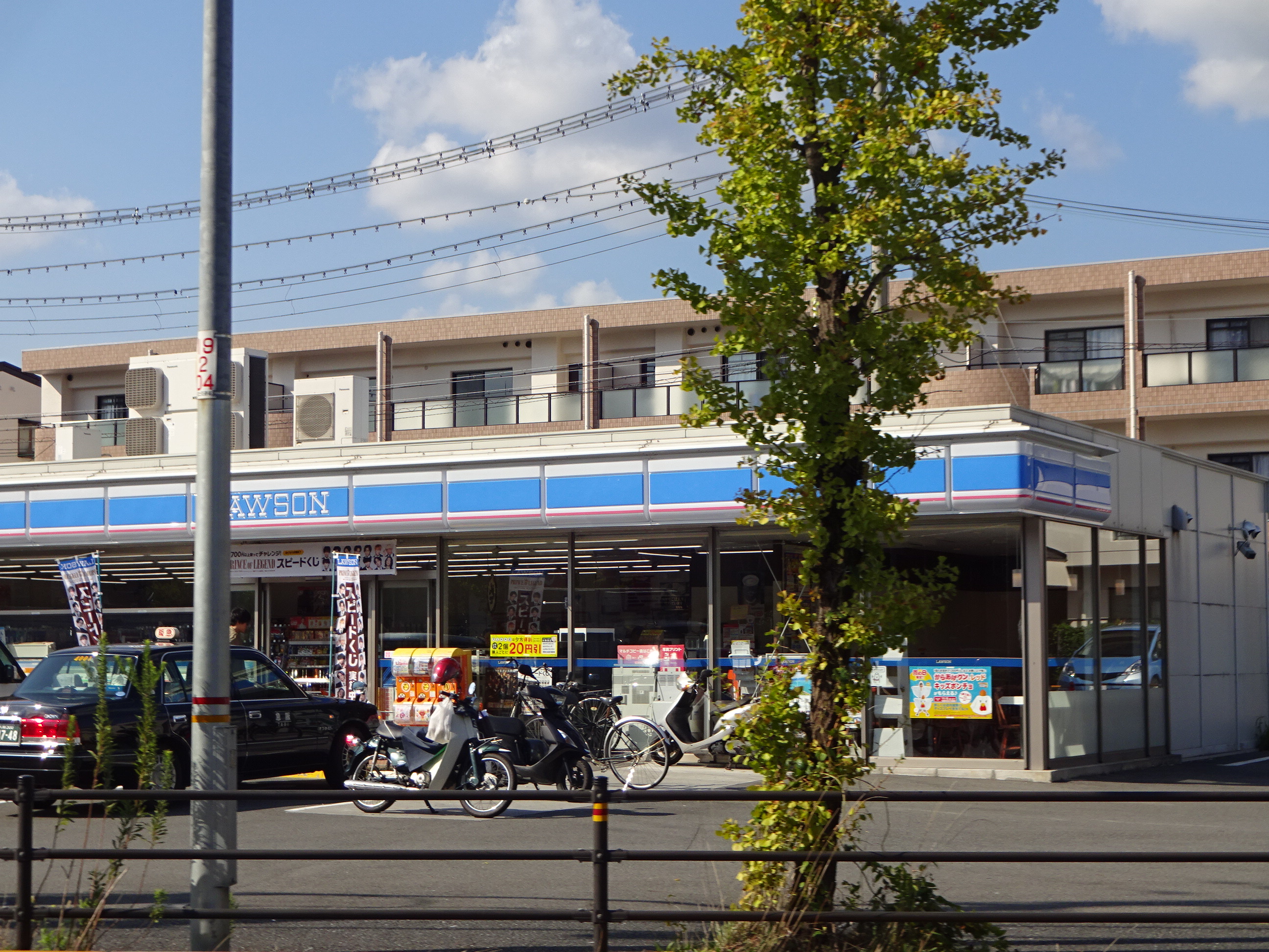 コンビ二：ﾛｰｿﾝ 高槻緑町店　415m　近隣