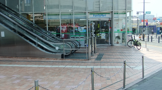 コンビ二：ﾌｧﾐﾘｰﾏｰﾄ 湘南台一丁目店　281m