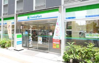 コンビ二：ﾌｧﾐﾘｰﾏｰﾄ 板橋本町駅北店　266m