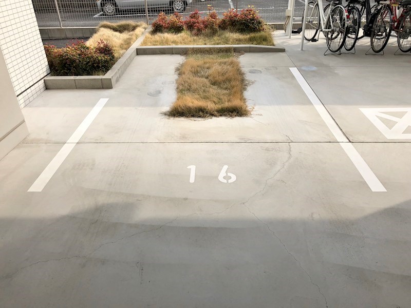 屋外平面駐車場（普通車区画）