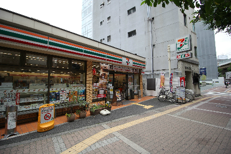 コンビ二：ｾﾌﾞﾝｲﾚﾌﾞﾝ 大阪鶴野東店　114m