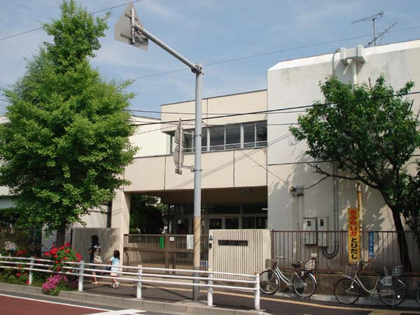 幼稚園:浦安市立見明川幼稚園 420m 幼稚園:浦安市立見明川幼稚園 420m