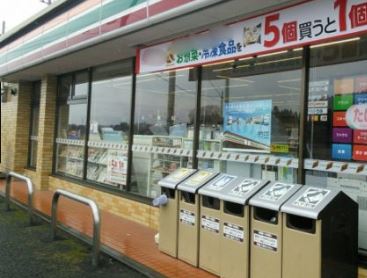 コンビ二：ｾﾌﾞﾝｲﾚﾌﾞﾝ 加古川別府新野辺店　561m