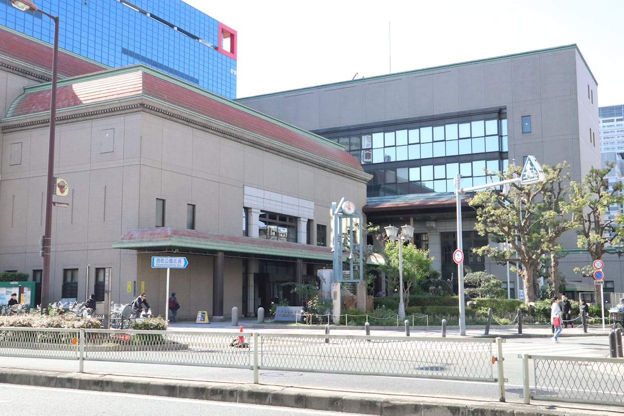 役所：大阪市北区役所　572m
