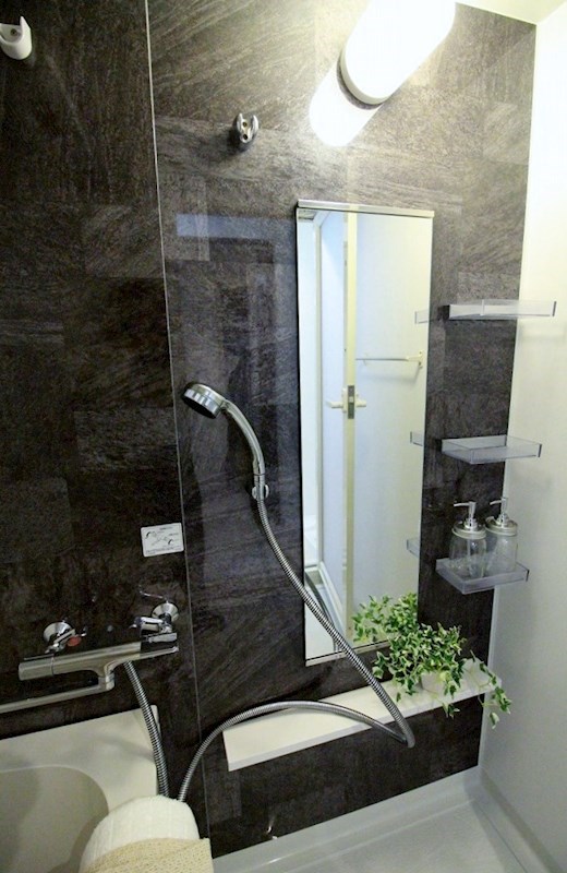 機能性とデザイン性を兼ね備えた浴室です