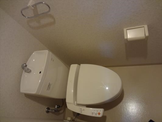 清潔感のあるトイレです。