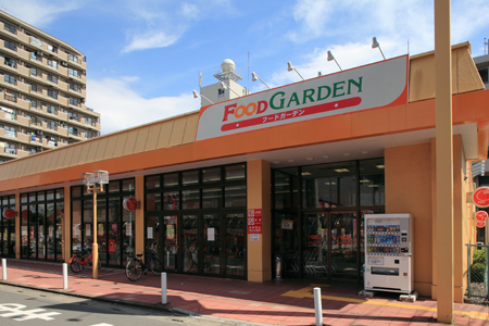 スーパー：FOOD GARDEN(ﾌｰﾄﾞｶﾞｰﾃﾞﾝ) 櫛引店　465m