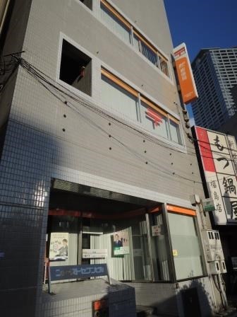 郵便局：大阪福島駅前郵便局　182m