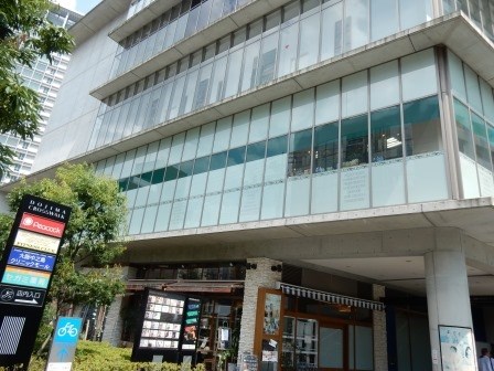 ショッピング施設：DOJIMA CROSSWALK　287m