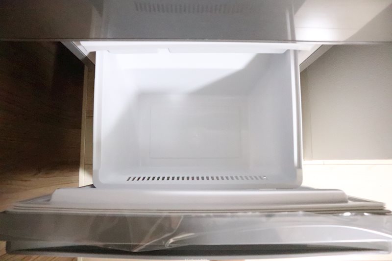冷凍室46L（収容スペース31L)