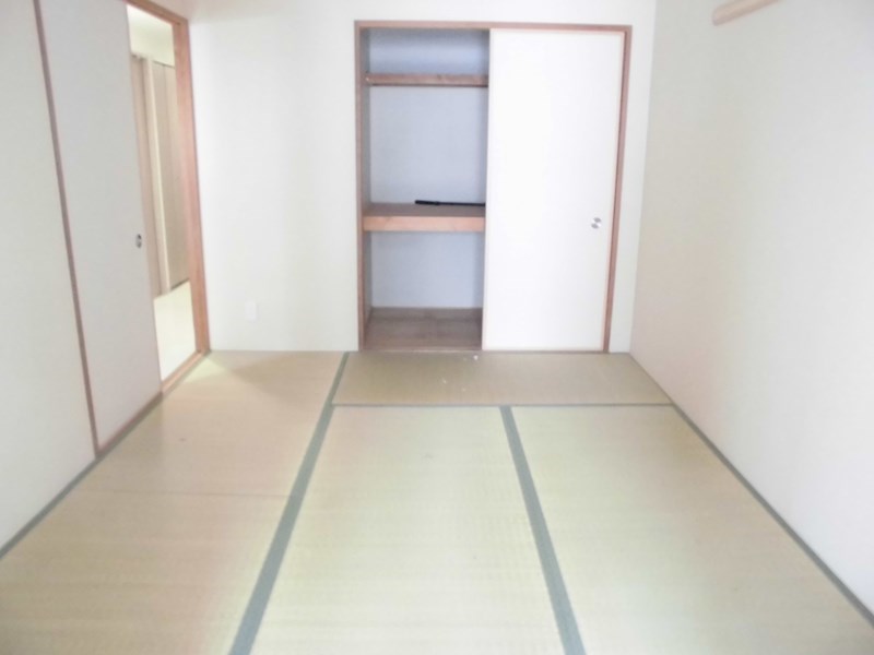 ホッと落ち着く和室です
