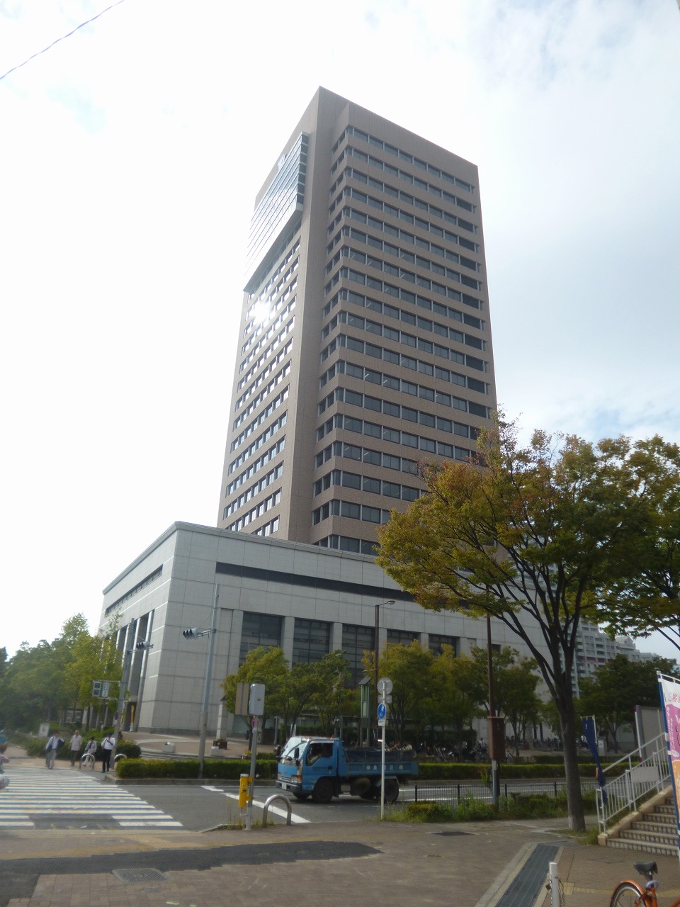 役所：東大阪市役所　1059m