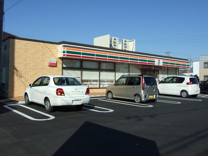 コンビ二：ｾﾌﾞﾝｲﾚﾌﾞﾝ 一宮昭和1丁目店　141m　近隣
