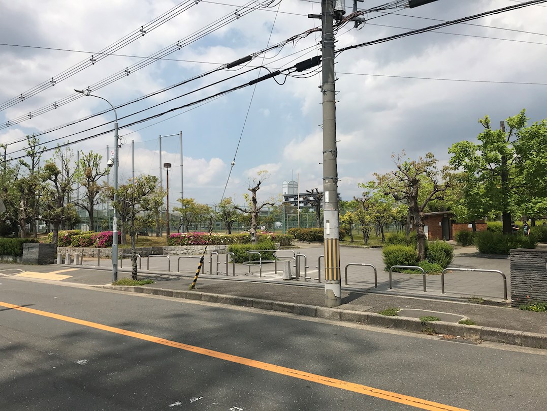 公園：吉原公園　738m