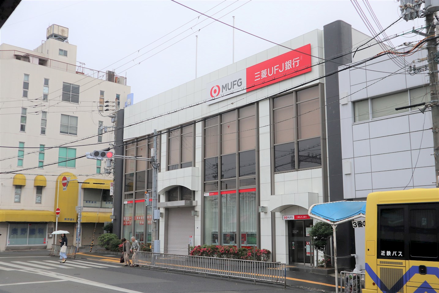 銀行：三菱UFJ銀行藤井寺支店　301m
