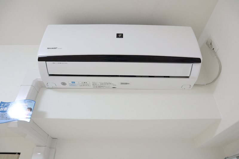エアコン１機設置済み。入居時の工事の手配などの手間を軽減し、快適に過ごすことができます。