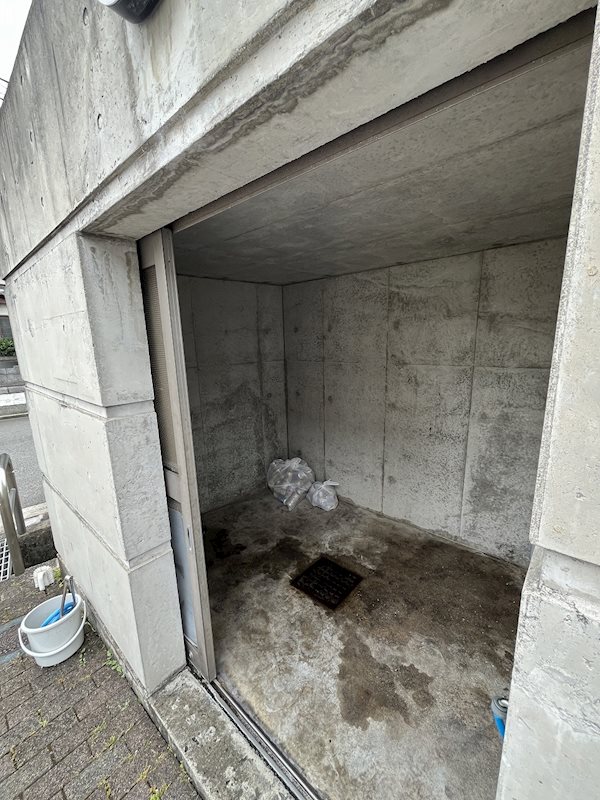 ゴミ置き場