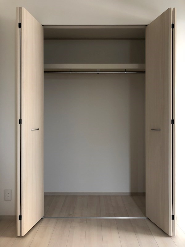 5.4帖洋室のクローゼット。