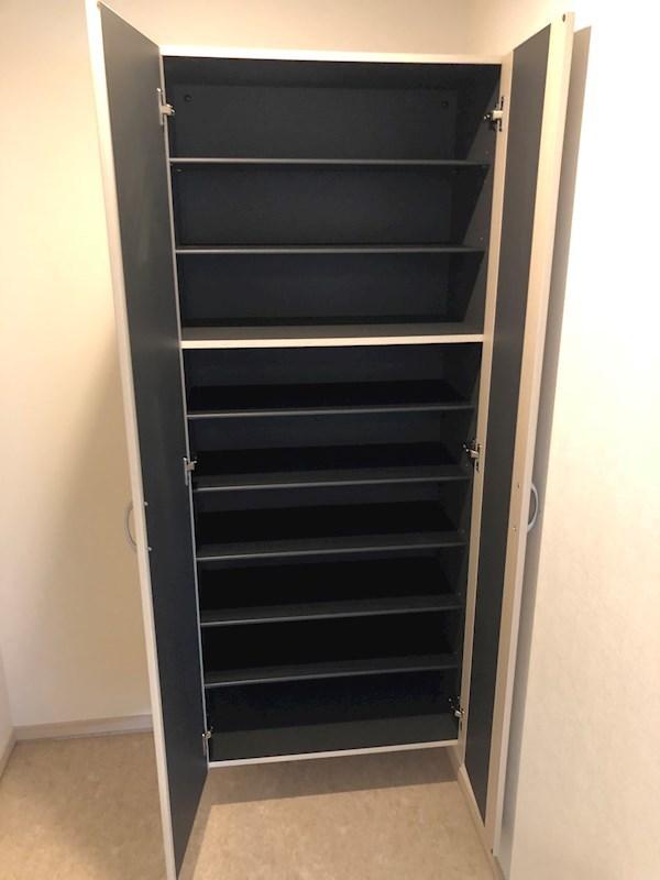 シューズボックス。