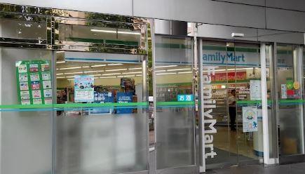 コンビ二：ﾌｧﾐﾘｰﾏｰﾄ 護国寺駅前店　266m