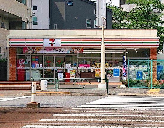 コンビ二：ｾﾌﾞﾝｲﾚﾌﾞﾝ 西早稲田1丁目新目白通り店　357m