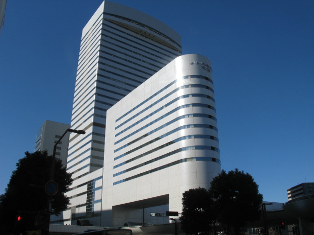 公共施設：大宮ソニックシティ　493m