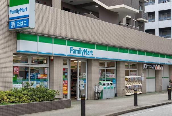 コンビ二：ﾌｧﾐﾘｰﾏｰﾄ 船堀駅前店　200m