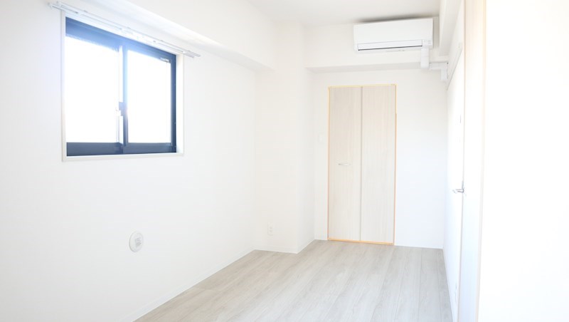 洋室エアコン完備