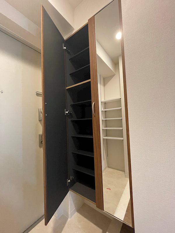 シューズボックス