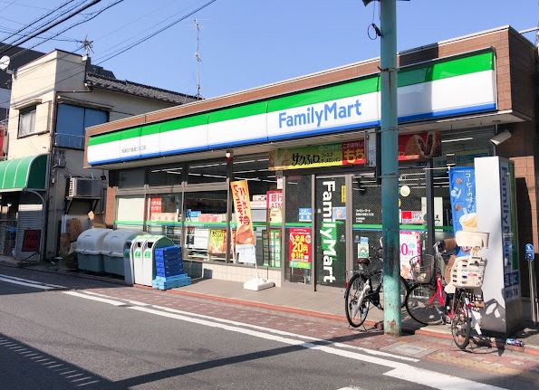 コンビ二：ﾌｧﾐﾘｰﾏｰﾄ 西蒲田大城通り入口店　272m