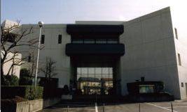 図書館：川口市立横曽根図書館　1062m
