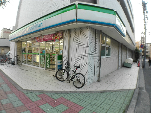 コンビ二：ﾌｧﾐﾘｰﾏｰﾄ 川口並木三丁目店　208m