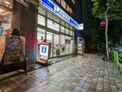 コンビ二：ﾛｰｿﾝ 人形町駅前店　272m