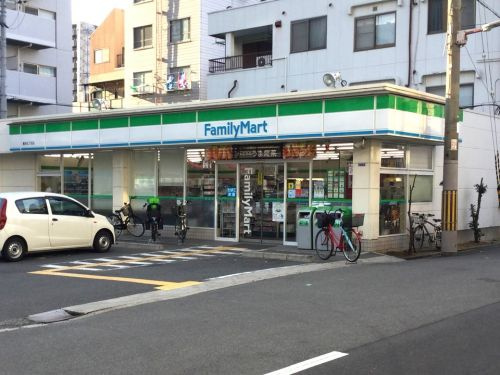 コンビ二：ﾌｧﾐﾘｰﾏｰﾄ 鷺洲五丁目店　335m