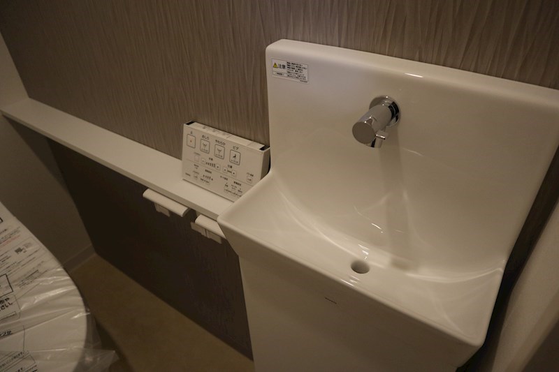 お手洗いの中に手洗い場がございますので、衛生面も問題ないです♪
