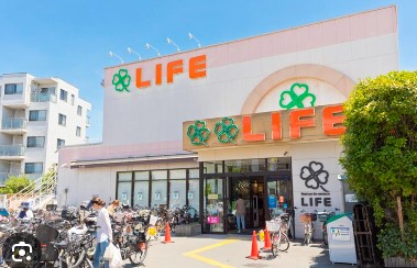 スーパー：ﾗｲﾌ 中野駅前店　856m