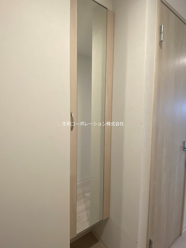 姿見鏡付きシューズボックス♪