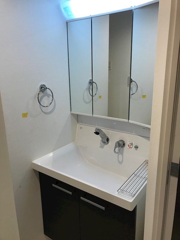 洗面化粧台シャンプードレッサー付