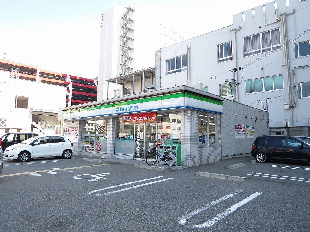 コンビ二：ﾌｧﾐﾘｰﾏｰﾄ 浪速敷津東店　685m