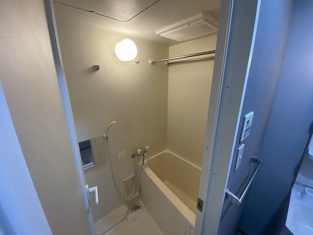 バス