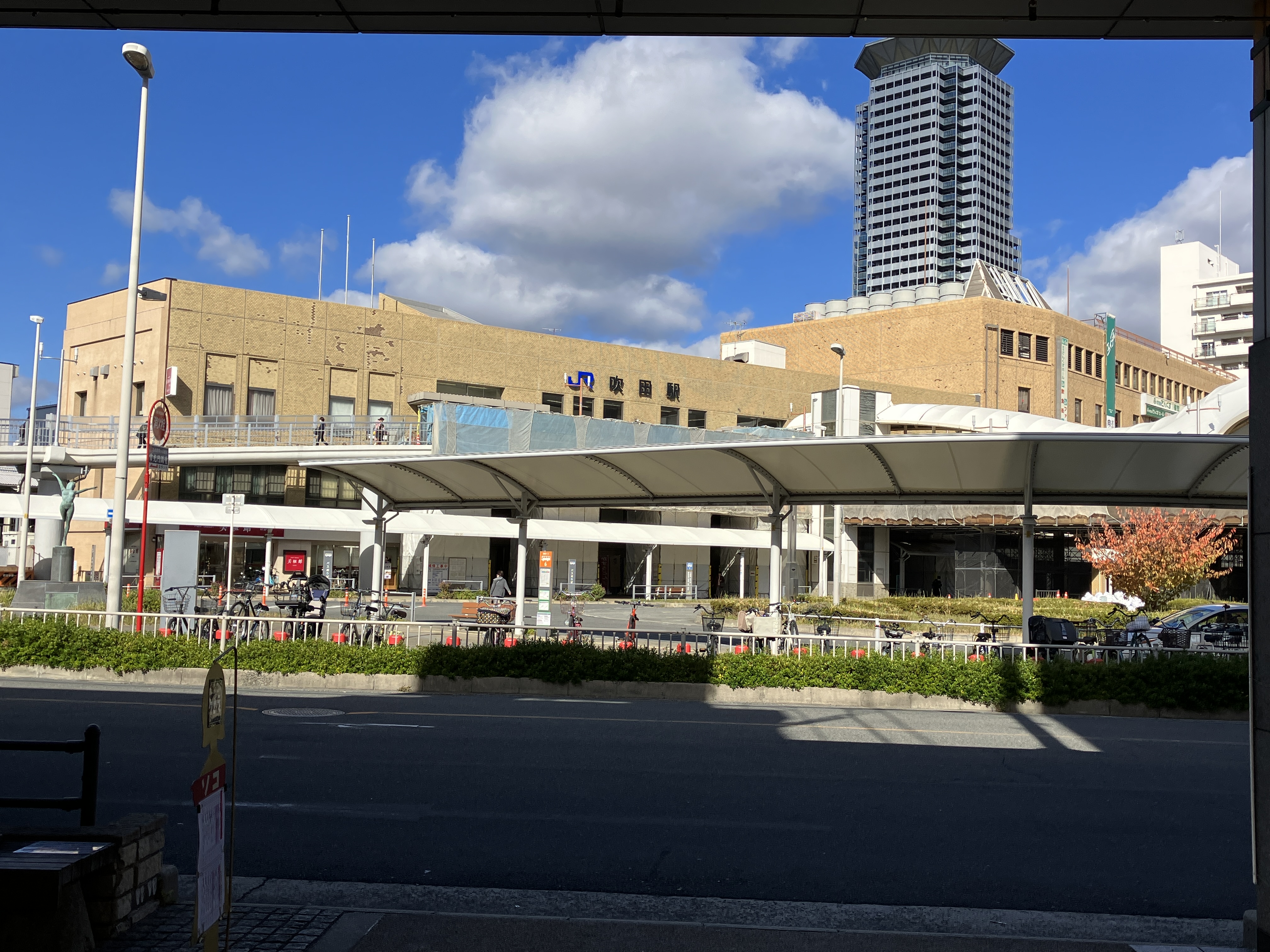 駅：JR吹田駅　1002m