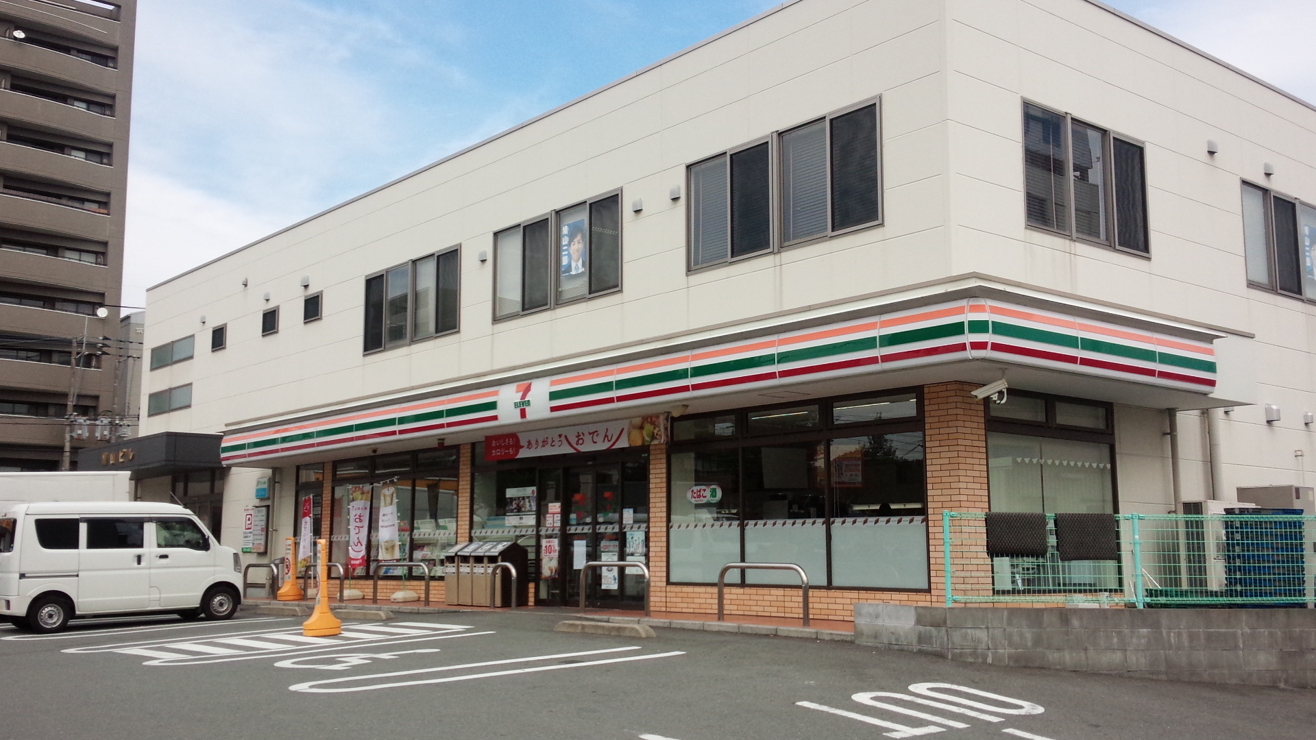 コンビ二：ｾﾌﾞﾝｲﾚﾌﾞﾝ 久留米通町店　351m