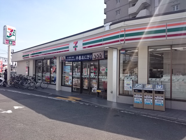 コンビ二：ｾﾌﾞﾝｲﾚﾌﾞﾝ 天神川三条店　695m　近隣