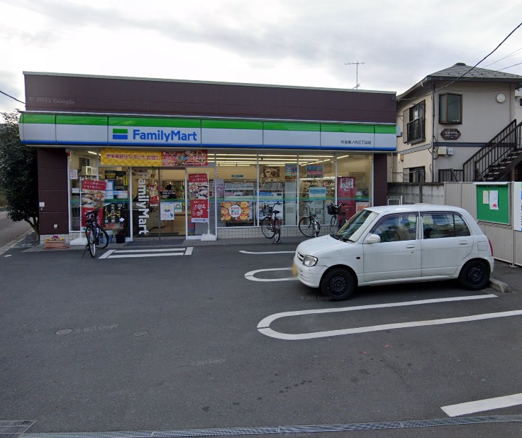 コンビ二：ﾌｧﾐﾘｰﾏｰﾄ 杉並堀ﾉ内三丁目店　398m